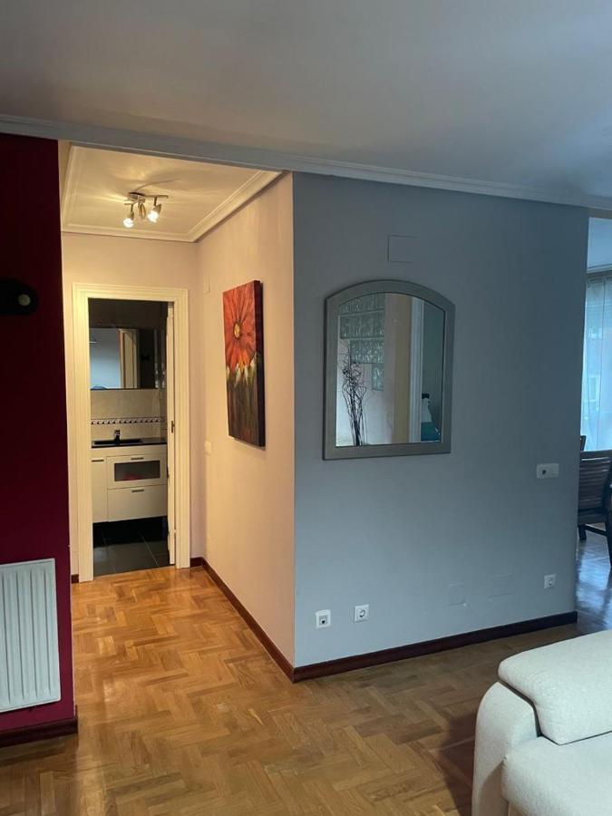 Apartamento Parque Del Oeste Oviedo Eksteriør billede